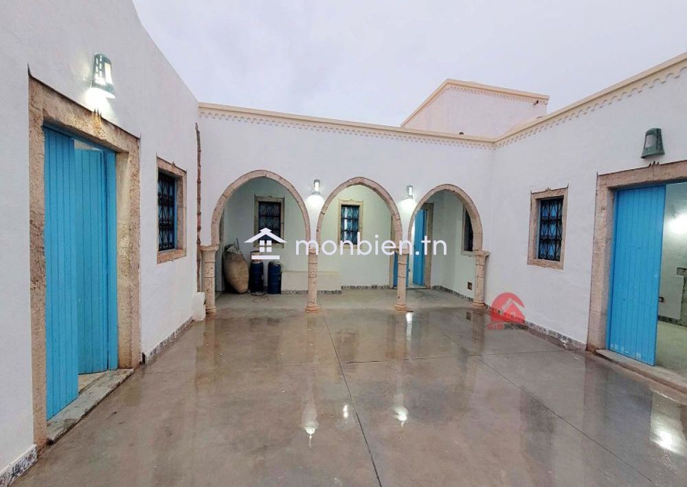 HOUCH DJERBIEN À VENDRE À HOUMT SOUK ZU DJERBA