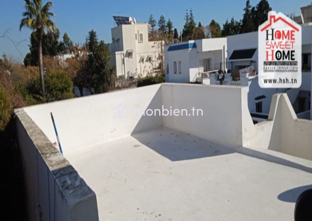 Etage de Villa Ayette à Louer à Carthage Salambo