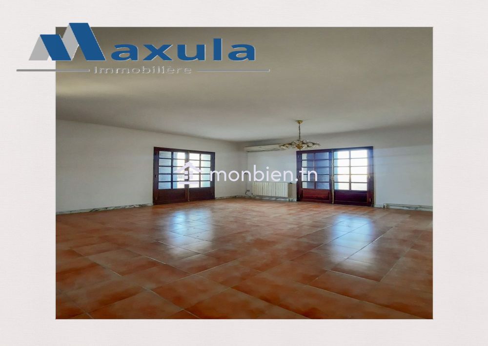 À VENDRE VILLA EXCEPTIONNELLE SUR LES HAUTEURS DE RADES MONGIL