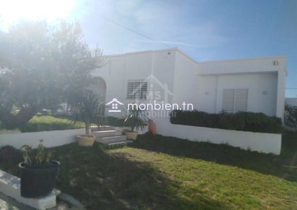 Villa meublée avec jardin et piscine à vendre à Hammamet Sud 51355351