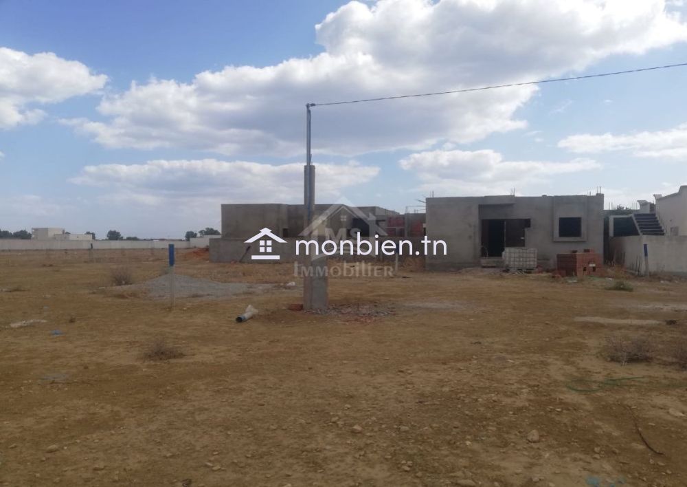 Deux lots de terrain jumelés et clôturés de 527 m² à vendre 51355351
