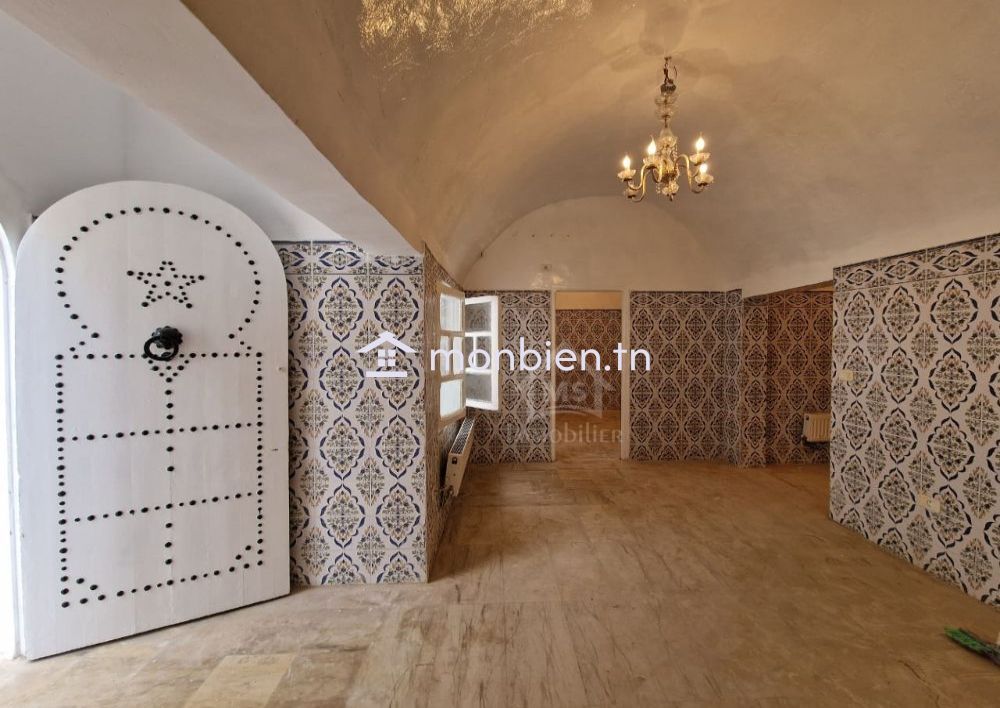 Maison arabe S+2 renouvelée à vendre à Hammamet 51355351