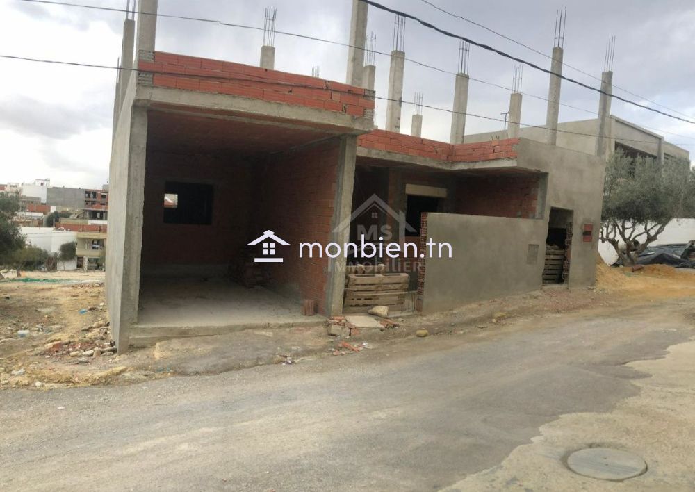 Maison avec garage encours de construction à Hammamet à vendre 51355351