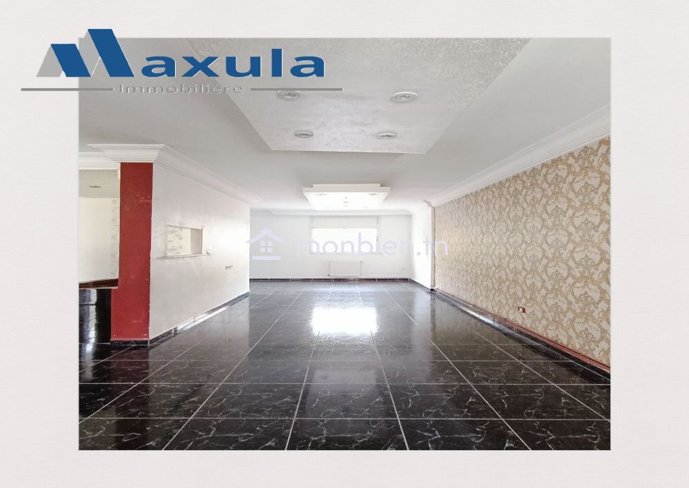 À LOUER SUPERBE TRIPLEX S+4 À LA NOUVELLE MEDINA