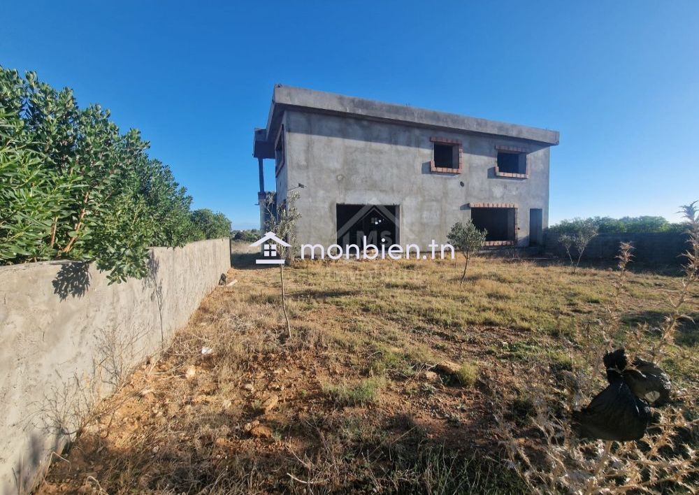 Villa S+4 encours de construction à vendre à Korba 51355351
