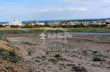 Lot de terrain de 200 m² à Hammamet Sud à vendre 51355351