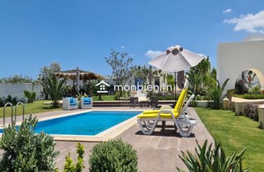 Une villa toute neuve avec piscine à vendre à Hammamet Sud