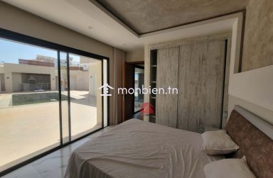 VILLA MEUBLÉE À VENDRE EN ZONE TOURISTIQUE DJERBA