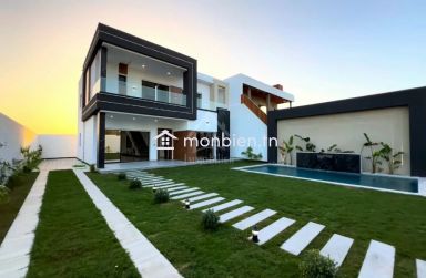 Villa toute neuve S+5 avec piscine à vendre à Hammamet Sud 51355351