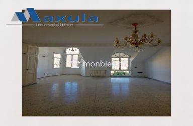 À VENDRE VILLA S+4 SUR LES HAUTEURS DE MONGIL À RADES