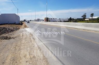 A vendre à Korba, un terrain pieds dans l'eau avec 2 garages 51355351