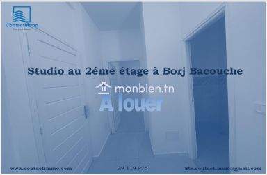 Studio au 2éme étage à louer