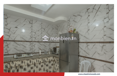 Maison de 150 m2 sur 240 m2 pour 150 MD