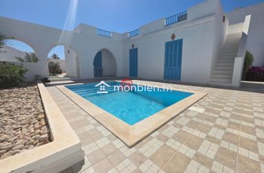 PETITE VILLA AVEC PISCINE À MIDOUN DJERBA ZU
