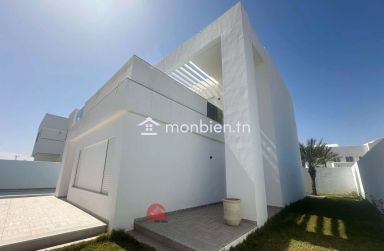 VILLA NEUVE À VENDRE À LA ZONE TOURISTIQUE MEZRAYA DJERBA ZA
