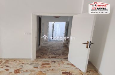 Etage de Villa Kayal à Louer à Cité des Pins, La Marsa