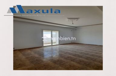 À VENDRE APPARTEMENT S+2 COMPLÈTEMENT RÉNOVÉ À RADES SNIT
