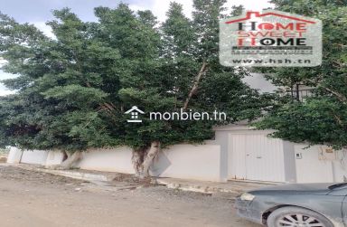 Villa Senza à Vendre à Chotrana3