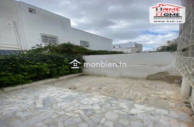 RDC de Villa Fleuri à Louer à La Marsa