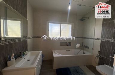 Villa Isabelle Chloé à Vendre à Gammarth Sup