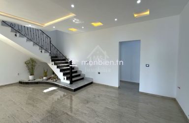 Villa S+4 toute neuve avec grand jardin à vendre à Hammamet Sud 51355351