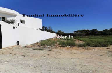 La marsa bhar lazreg A vendre terrain clôturé , zone villa bon emplacement