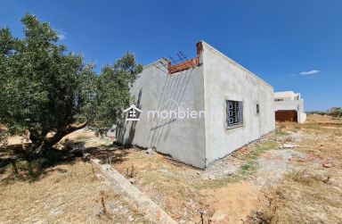 Coquette villa avec piscine encours de construction à vendre 51355351