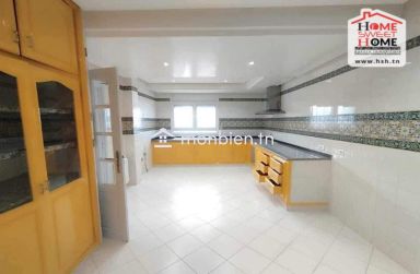 Duplex La Porte Dorée à Louer à La Marsa