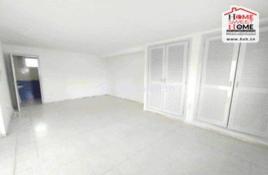 Duplex La Porte Dorée à Louer à La Marsa