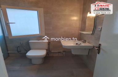 Etage de Villa Kayal à Louer à Cité des Pins, La Marsa