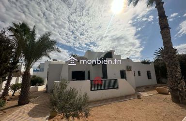 VILLA MEUBLÉE EN ZONE TOURISTIQUE DJERBA