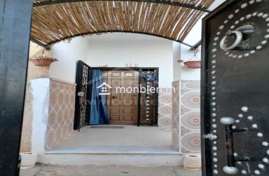 Maison S+2 avec jardin à vendre à Hammamet Sud 51355351