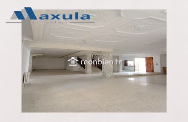 À VENDRE SPACIEUSE VILLA EN R+2 À RADES MELIANE 1