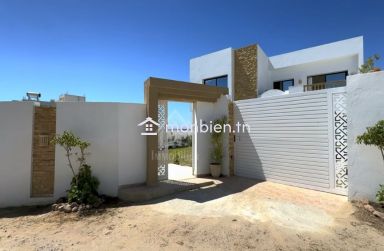 Villa S+4 toute neuve avec grand jardin à vendre à Hammamet Sud 51355351