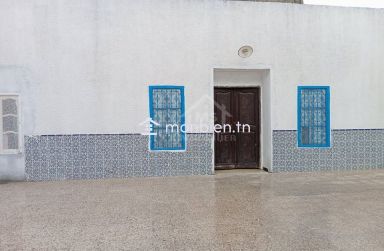 Maison arabesque S+5 à vendre à Korba 51355351