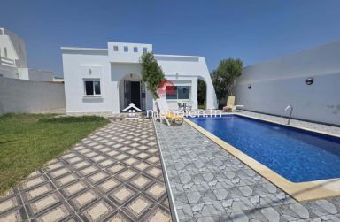Villa S 2 avec piscine à vendre à Tezdaine Djerba ZA