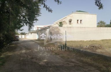Terrain clôturé de 348 m² à vendre à la zone touristique Mrezga 51355351