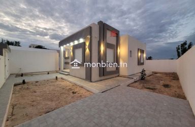 VILLA DE PLAIN PIED À HOUMT SOUK DJERBA ZU