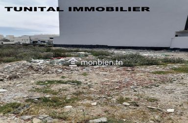 La marsa bhar lazreg pas loin de Cité el Khalil  A vendre terrain   bon emplacement pour une petite immeuble  R+2 ( possible de construire 7 appartements).