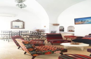 Maison arabesque avec piscine à Nabeul à vendre 51355351