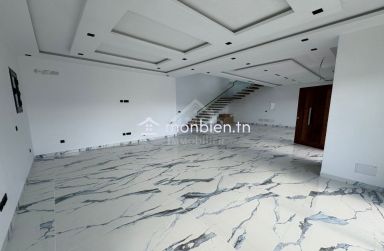Villa S+4 toute neuve avec piscine à Hammamet à vendre 51355351