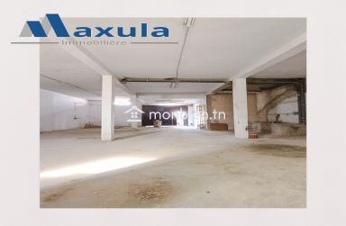À LOUER LOCAL COMMERCIAL/DÉPÔT D’ENVIRON 180M² À RADES PLAGE AV. MONGI SLIM