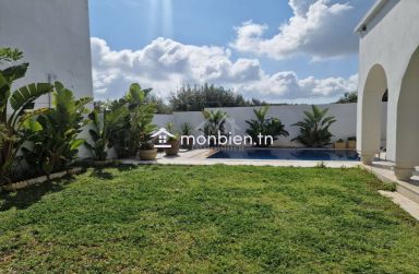 Villa avec jardin et piscine à vendre à Hammamet Sud51355351