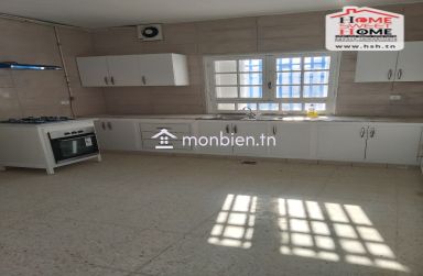Etage de Villa Kayal à Louer à Cité des Pins, La Marsa