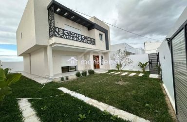 Villa S+3 toute neuve à Manaret Hammamet à vendre 51355351