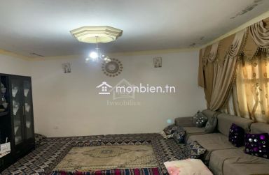 Belle maison S+2 avec jardin à Hammamet Sud à vendre 51355351
