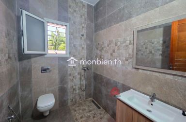 VILLA SANS MEUBLES À HOUMT SOUK DJERBA