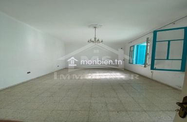 Une maison arabesque S+3 avec patio et jardin à vendre à Nabeul 51355351