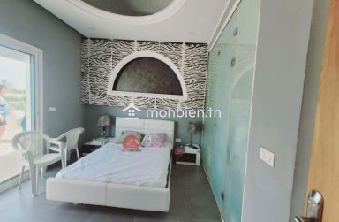 VILLA AVEC PISCINE À DJERBA AGHIR ZU - RÉF V681