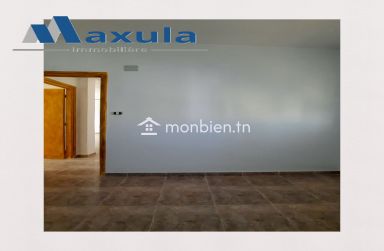 À VENDRE APPARTEMENT S+2 COMPLÈTEMENT RÉNOVÉ À RADES SNIT